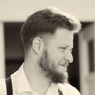 Егор Николаев